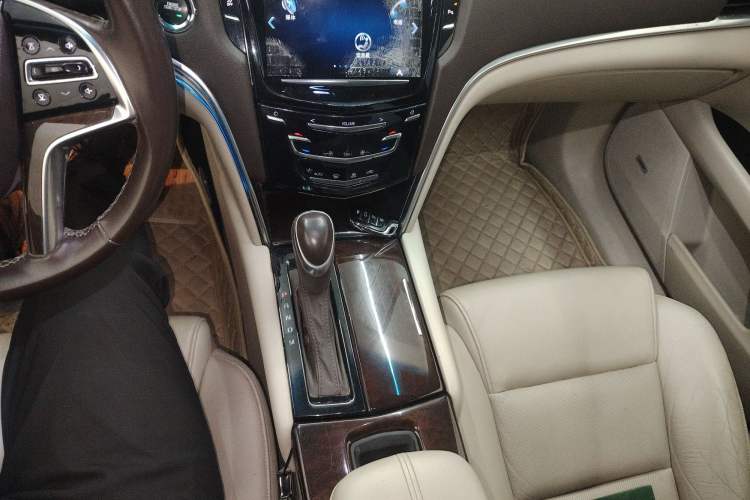 Used Cadillac XTS 2014 28T Comfort Version