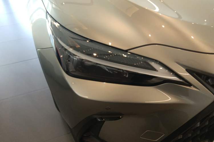 Used Lexus NX 2023 350h Front-Wheel-Drive Chuan Yue Edition Exterior 3