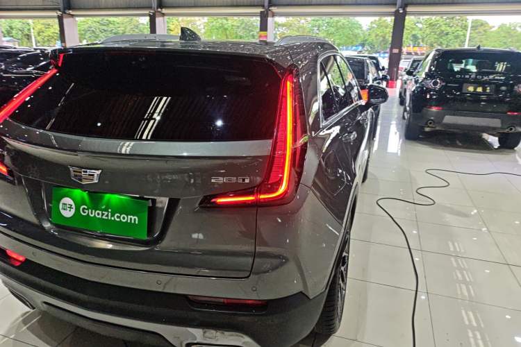 Used Cadillac XT4 2018 28T Two-Wheel Drive Leading Sport Model
