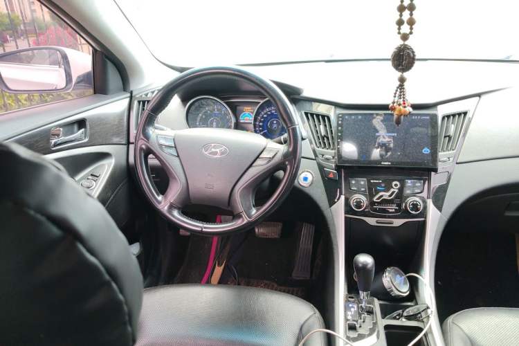 Used Hyundai Sonata 2013 2.4L Automatic Leading Edition China IV Standard Steering Wheel