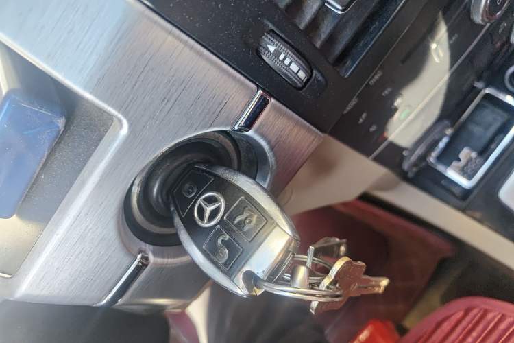 Used Mercedes-Benz GLK-Class 2011 GLK 300 4MATIC Fashion Model
