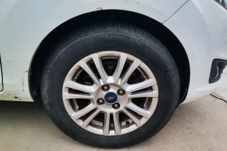 Used Ford Fiesta 2013 Hatchback 1.5L Manual Fashion Edition
