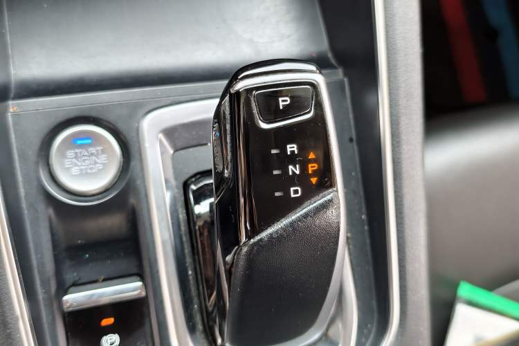 Used Dongfeng Aeolus E70 2021 Revised Version 2 500 Ultra-Comfort Edition Gear Lever