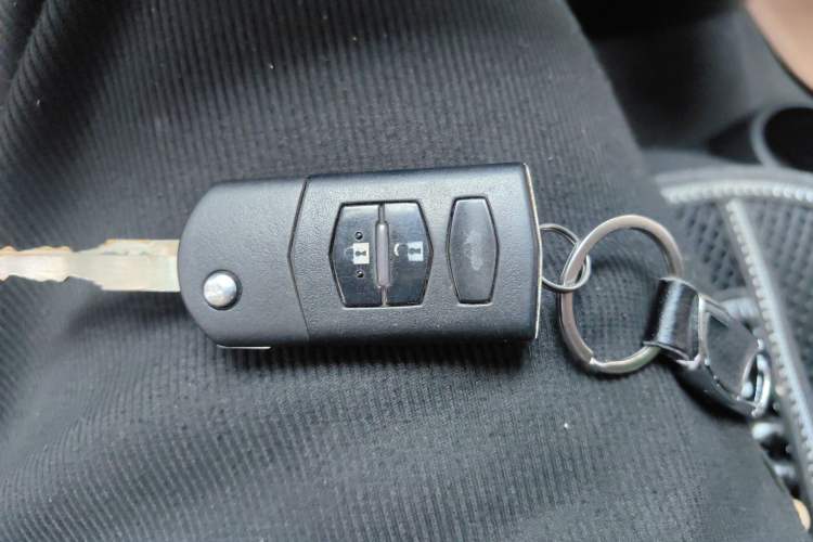 Used Mazda 2 2011 XuanDong 1.5L Manual Fashion Edition
