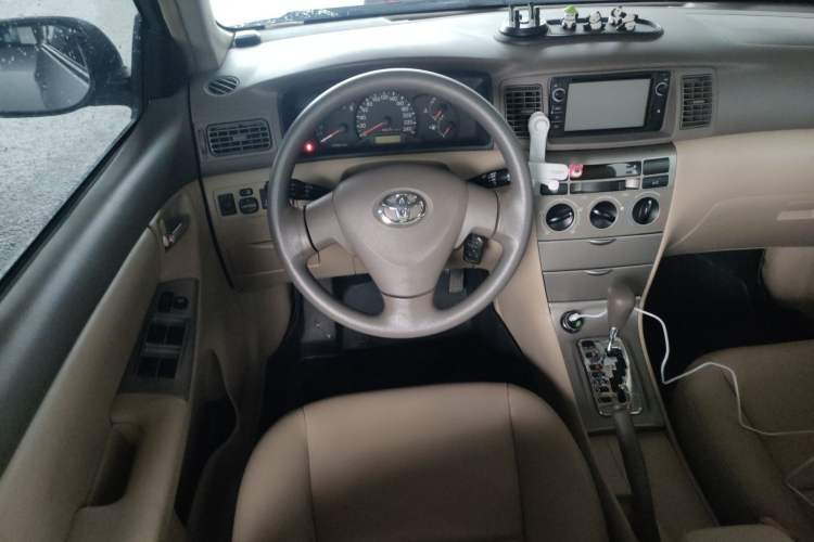 Used Toyota Corolla EX 2011 1.6L Automatic Luxury Edition
