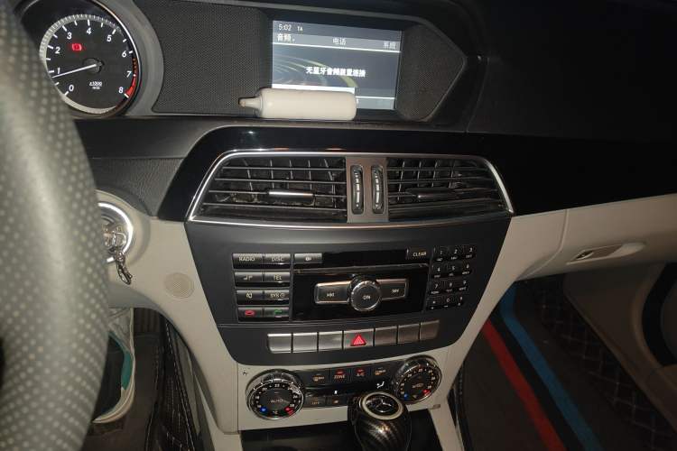 Used Mercedes-Benz C-Class 2010 C 180K Classic model