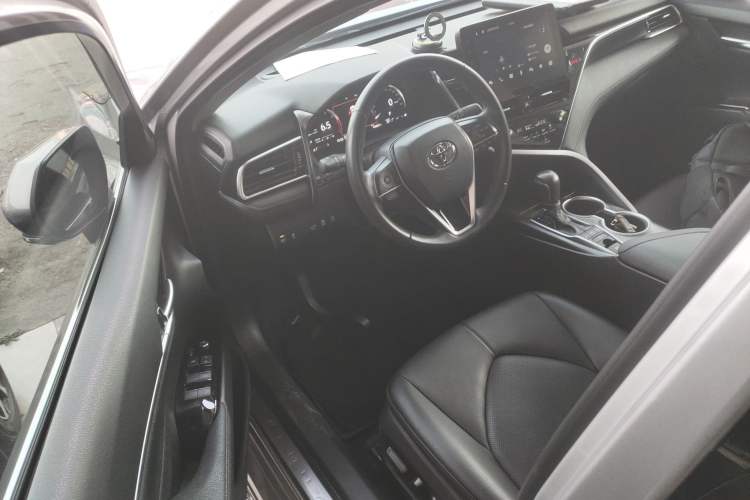 Used Toyota Camry 2023 2.5G Luxury Edition
