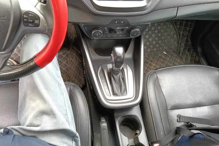 Used Ford Escort 2015 1.5L Automatic Fashion Model
