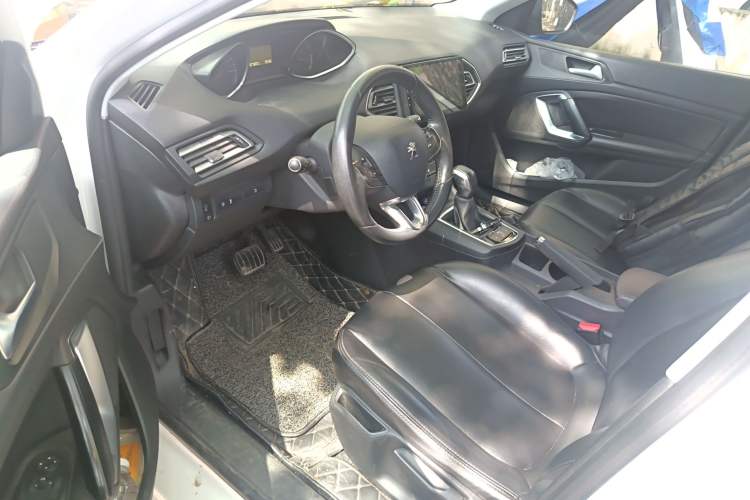 Used Peugeot 308S 2015 1.2T Automatic Jingchi Edition
