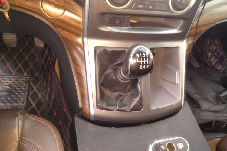 Used FORTHING Lingzhi PLUS 2021 2.0L Manual Luxury 7-Seater
