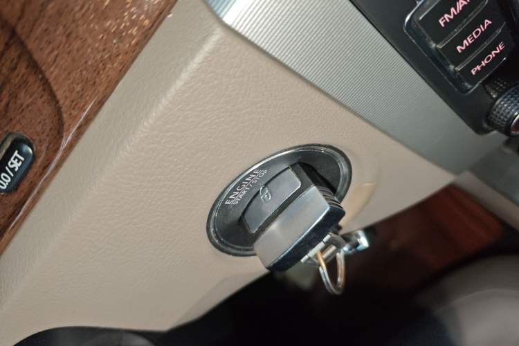 Used Volkswagen Magotan 2015 2.0 TSI Prestige Model