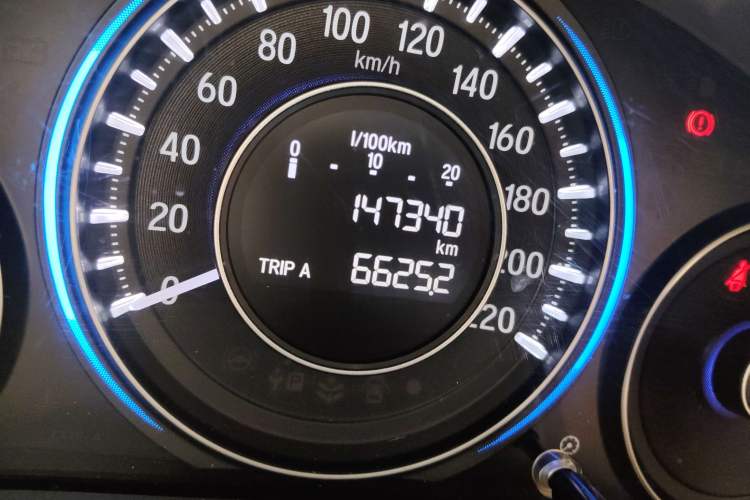 Used Honda Crider 2013 1.8L manual Comfort version Odometer Close Up