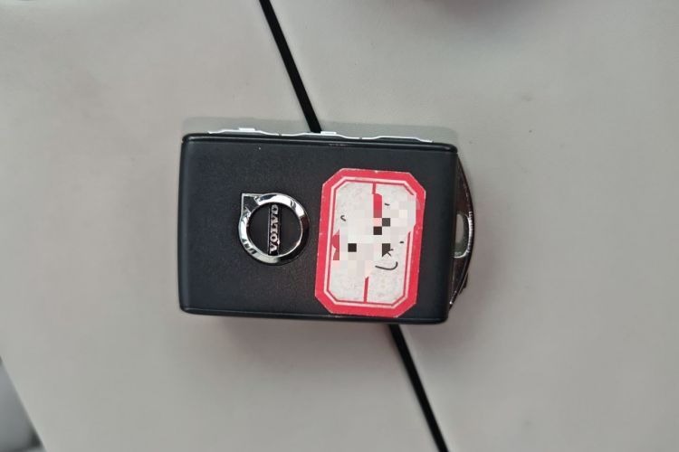 Used Volvo EM90 2025 Ultra Six-Seater