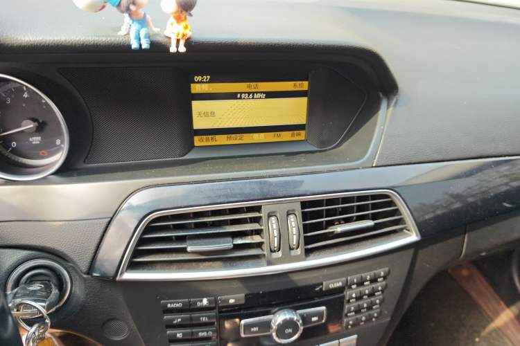 Used Mercedes-Benz C-Class 2010 C 180K Classic model Audio And AC Panel