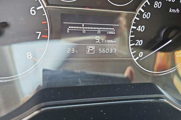 Used Nissan Tiida 2011 1.6L CVT Luxury Edition
