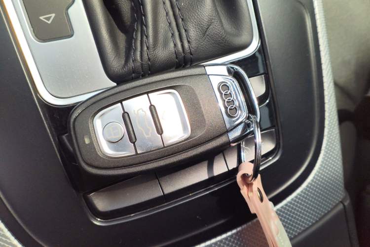 Used Audi A4L 2013 35 TFSI Automatic Standard Model
