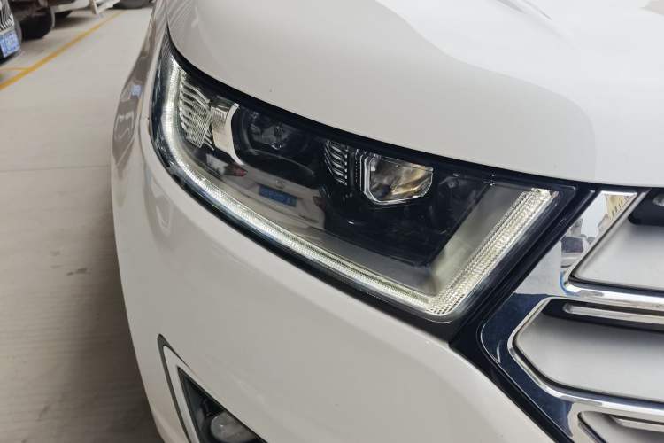 Used Ford Edge 2018 EcoBoost 245 Two-Wheel-Drive Titanium 7-Seater China V Standard Right Front Headlight