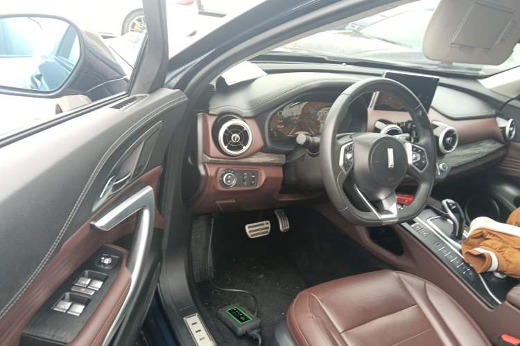 Used Wey VV7 2019 Upgraded Model 2.0T Flagship Version China VI