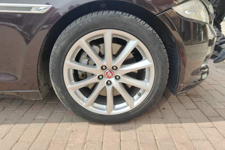 Used Jaguar XJ 2014 XJL 3.0 SC Four-Wheel Drive Panoramic Business Edition