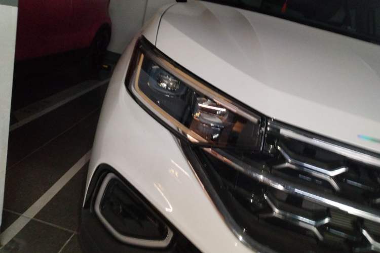 Used Volkswagen Tayron 2024 300TSI Two-Wheel-Drive Luxury Plus Advanced Version