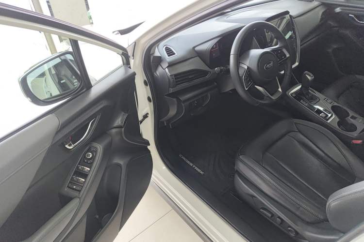 Used Subaru Solterra 2024 2.5i AWD Luxury Edition EyeSight Driver Seat