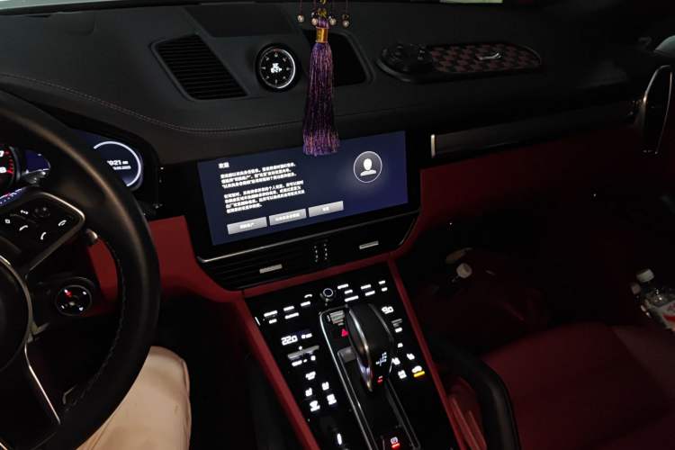 Used Porsche Cayenne 2023 Cayenne Coupé 3.0T Platinum Edition Audio And AC Panel