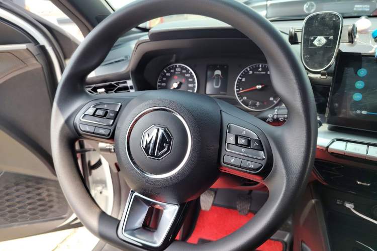 Used MG 5 2021 180 DVVT Manual Youth Luxury Edition
