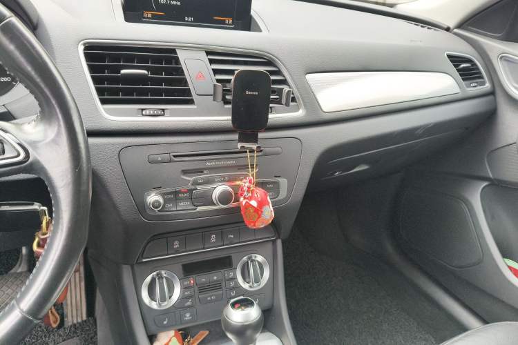 Used Audi Q3 2015 35 TFSI Comfort Model
