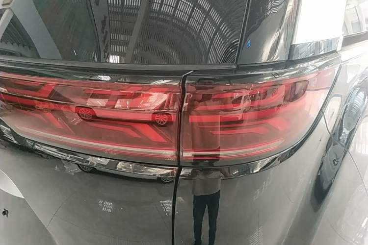 Used Denza D9 2022 DM-i 970 Four-Wheel Drive Flagship Model