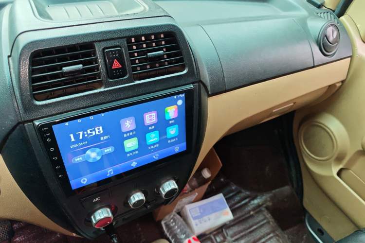 Used Dongfeng Xiaokang C35 2019 1.5L Base Version II Sedan China VI Emission Standard DK15 Audio And AC Panel