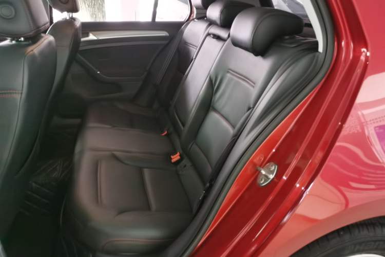 Used Volkswagen Golf 2017 1.6L Automatic Comfort Million-Vehicle Anniversary Edition