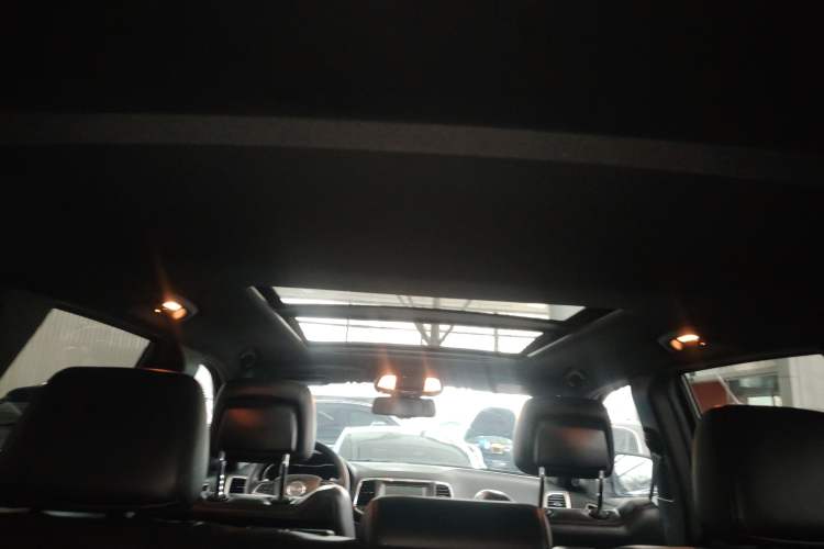 Used Jeep Grand Cherokee (Import) 2014 3.0L Comfort Navigation Edition
