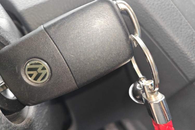 Used Volkswagen Santana 2015 1.6L Manual Comfort Edition Vehicle Key