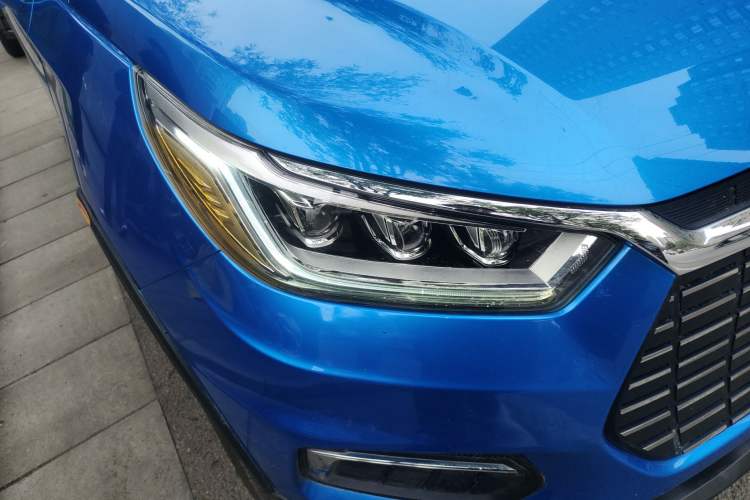 Used BYD Yuan New Energy 2019 EV535 Smart Connect Trendsetting Model Right Front Headlight