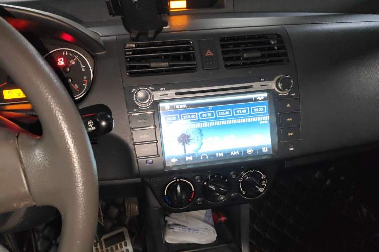 Used Suzuki Swift 2013 1.5L Automatic Standard Edition Audio And AC Panel