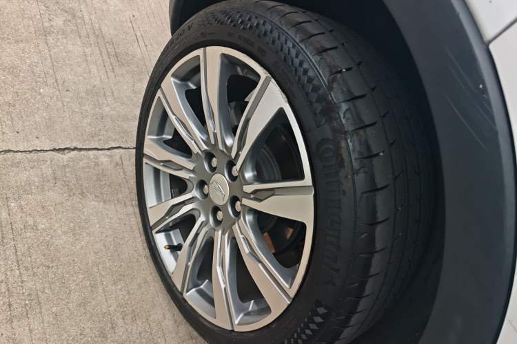 Used Cadillac XT4 2018 28T 4x4 Platinum Edition