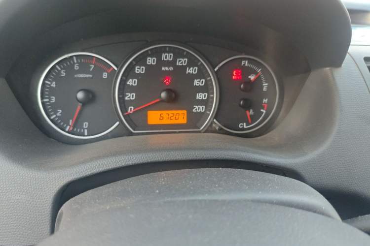 Used Suzuki Swift 2016 1.5L Manual Fashion Edition Cool Play Version
