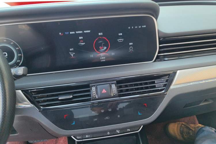 Used Hongqi HS5 2022 Facelifted Version 2.0T Smart Connect Flagship All-Wheel-Drive Edition
