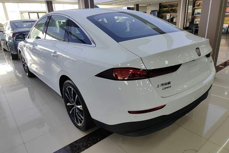 Used Roewe D7 2025 DMH 125km World Champion Excellence Edition Rear Left 45 Deg