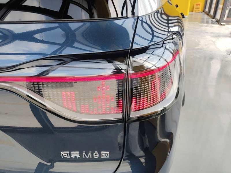 Used Hima AITO M9 2025 All-Electric Max Version 100 kWh 6-Seater — 7