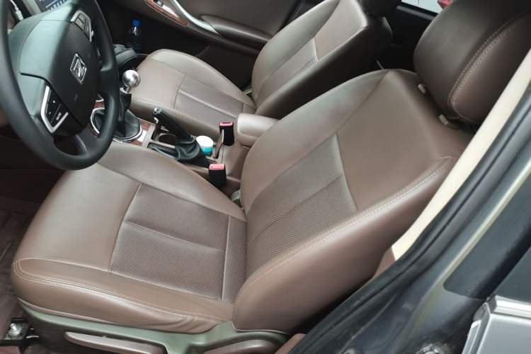 Used Zotye Z300 2014 1.5L Urban Edition Manual Luxury Model