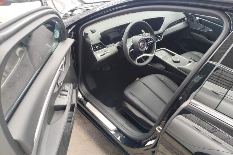 Used Buick LaCrosse 2025 28T Platinum Edition
