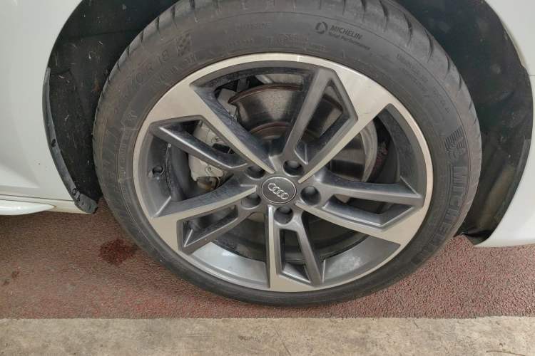 Used Audi A4L 2019 40 TFSI Ambition China VI