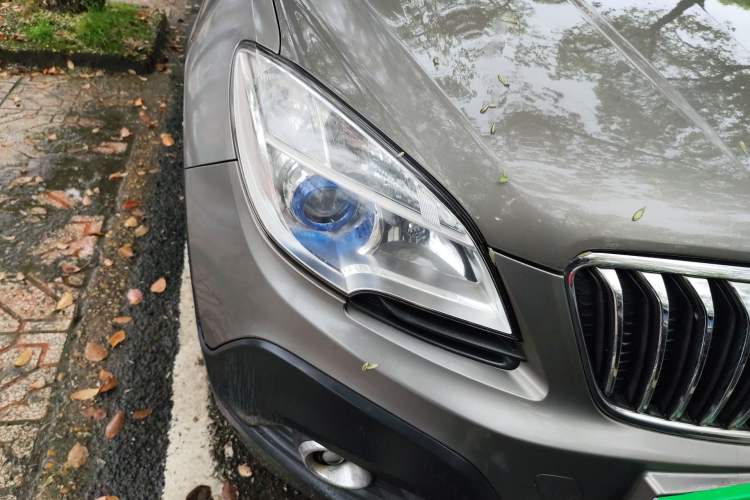 Used Buick Encore 2015 1.4T Automatic Two-Wheel Drive Urban Elite Version
