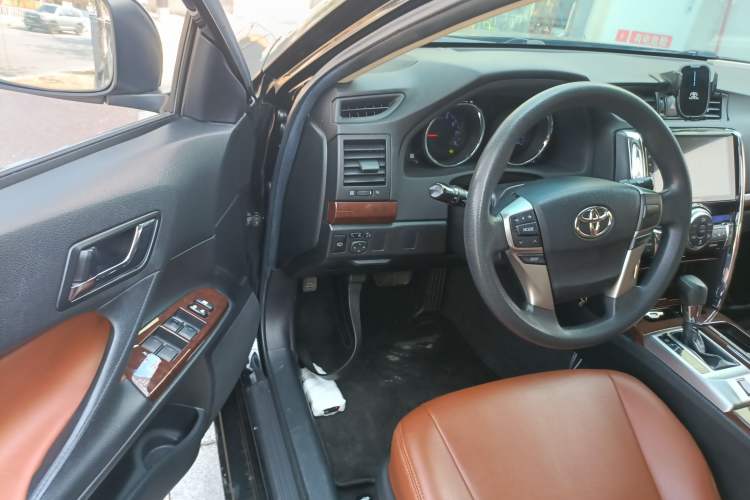 Used Toyota Reiz 2013 2.5S Elite Edition Driver Seat
