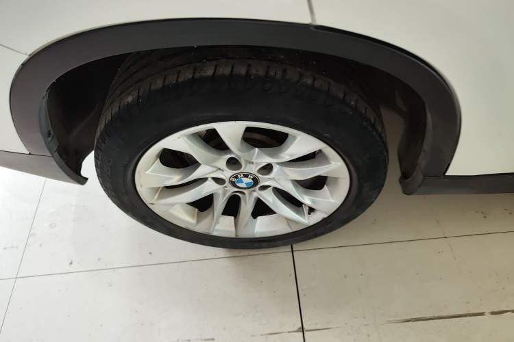Used BMW X1 2014 sDrive18i Leading Model
