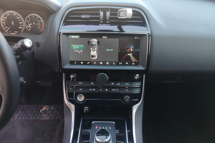 Used Jaguar XEL 2019 2.0T 200 PS Deluxe Edition