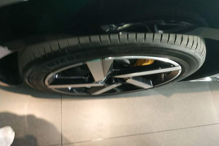 Used Xiaomi Auto YU7 2025 Ultra-Long Range All-Wheel Drive Pro Version