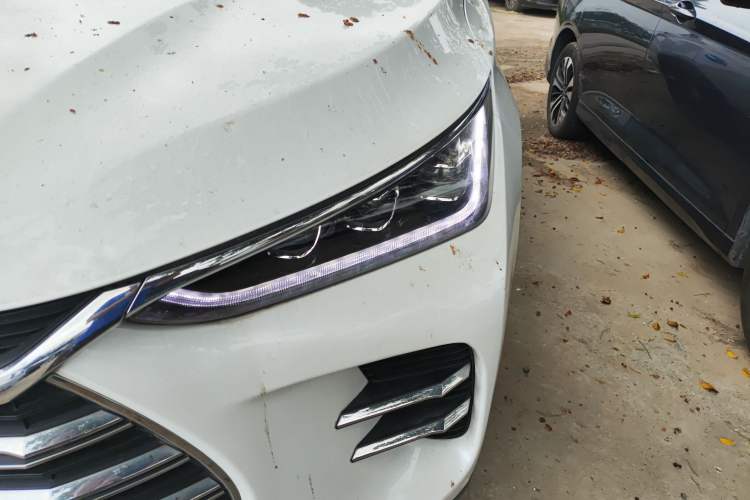 Used BYD Tang New Energy 2018 DM 2.0T All-Wheel Drive Smart Connect Advanced Model 7 Seats China V Emission Standard Left Front Headlight