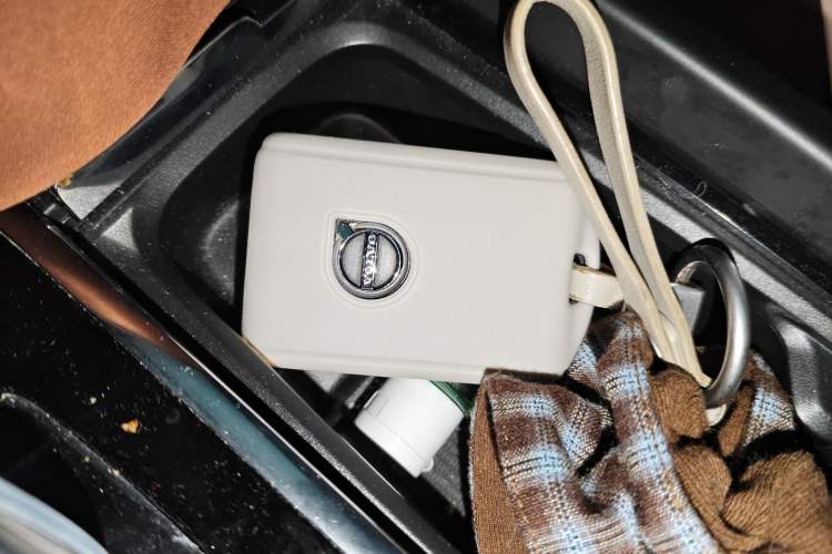 Used Volvo XC60 2024 B5 4x4 Smart Luxury Edition
